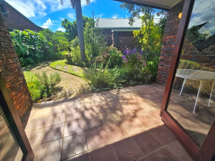 1 Bedroom Property for Sale in Hoekwil Western Cape